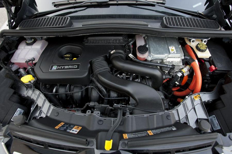  Ford C-Max Hybrid 2013 года  (фото 21 из 35)